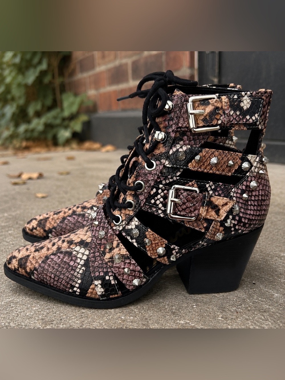 Sam Edelman Elana Snakeskin Print Cutout Lace-Up Studded Ankle Boots Block Heel - Picture 1 of 15